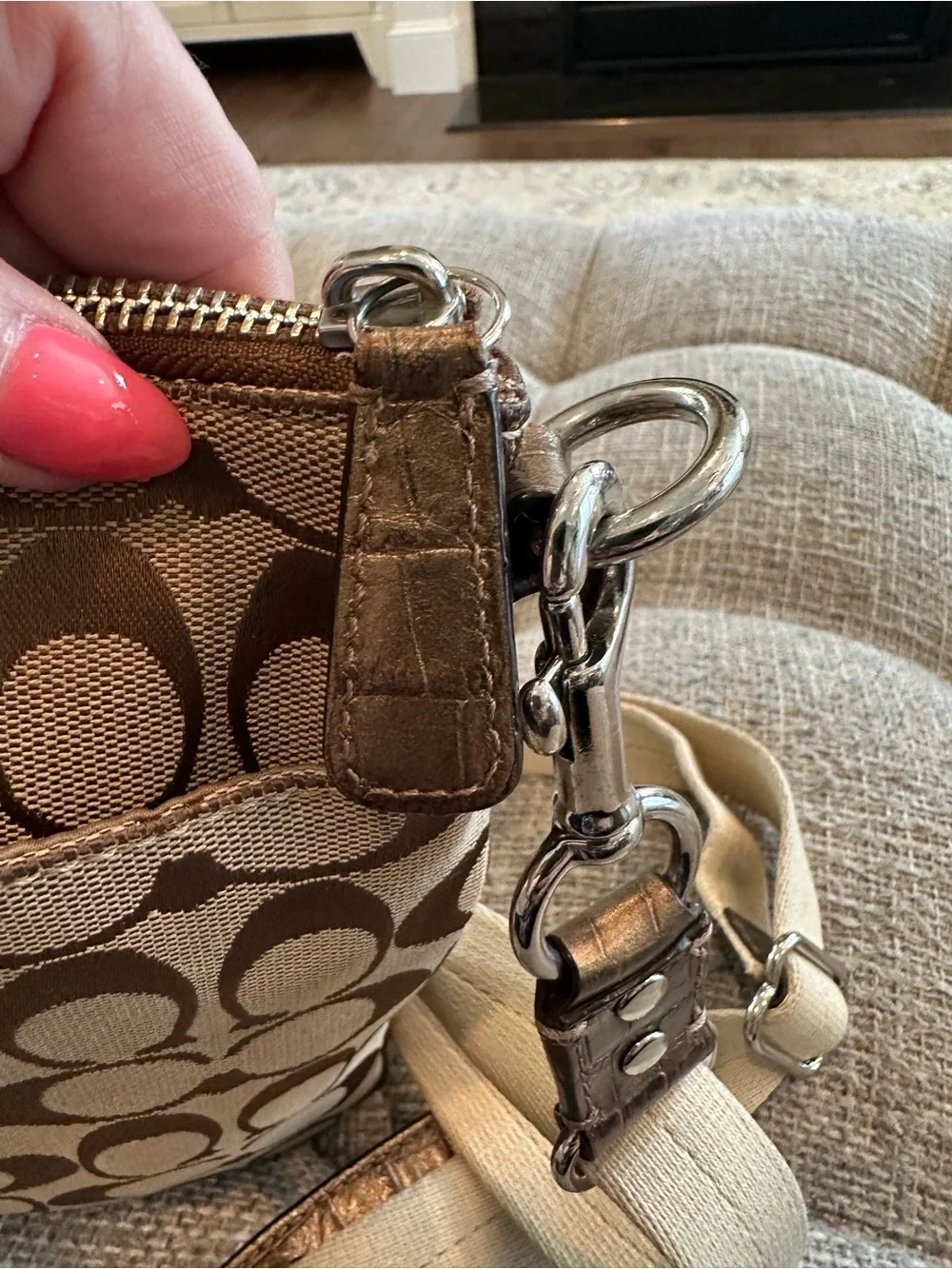 Coach Signature Canvas w/Croc-Embossed Leather Trim Swingpack Crossbody Bag EUC